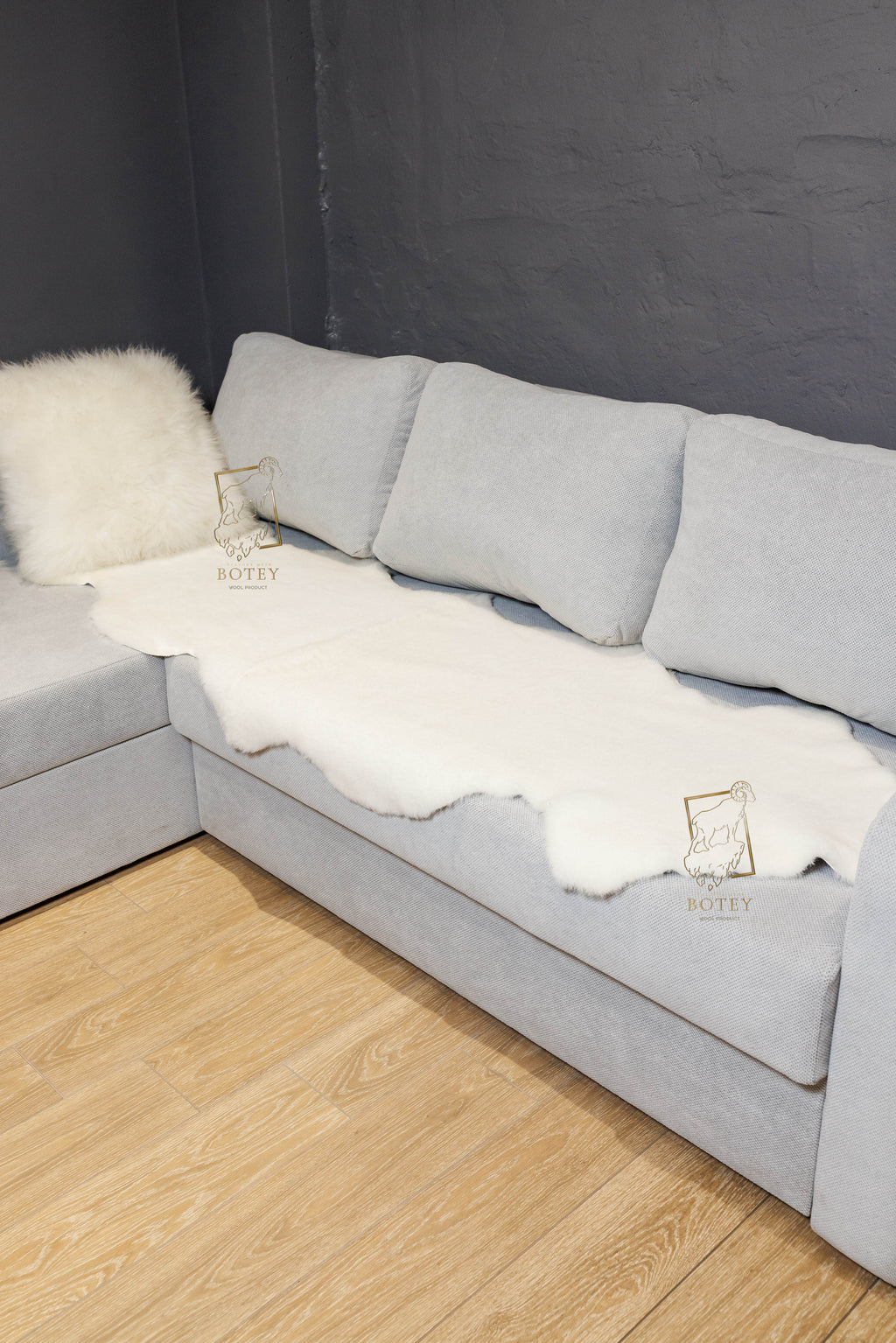 Natural Sheepskin Sofa Cover White 200×65 cm – Premium Wool Throw
