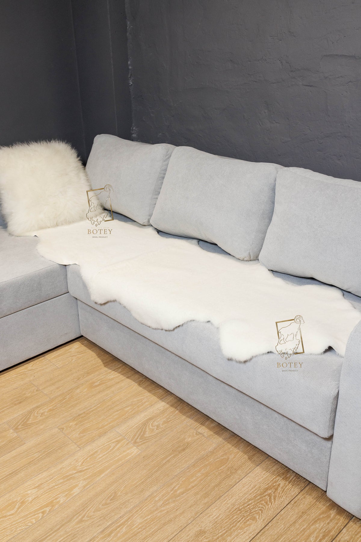 Natural Sheepskin Sofa Cover White 200×65 cm – Premium Wool Throw