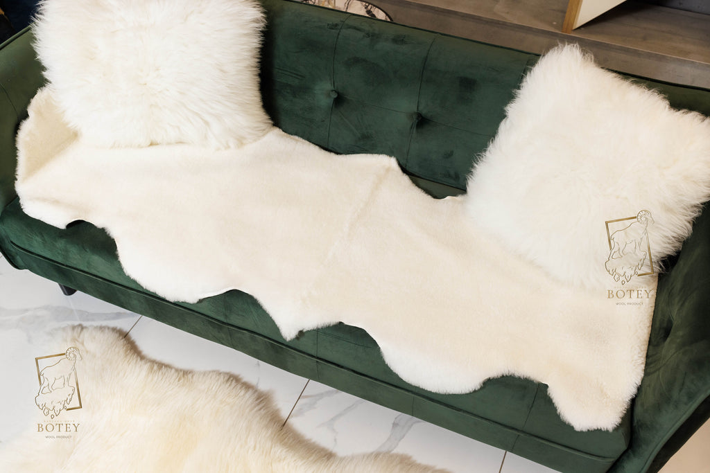 Fluffy White Sheepskin Cushion 40×40 cm – Natural Fur Decorative Pillow