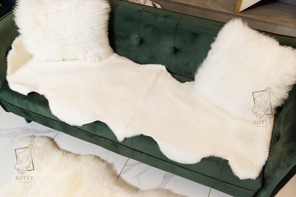 Fluffy White Sheepskin Cushion 40×40 cm – Natural Fur Decorative Pillow