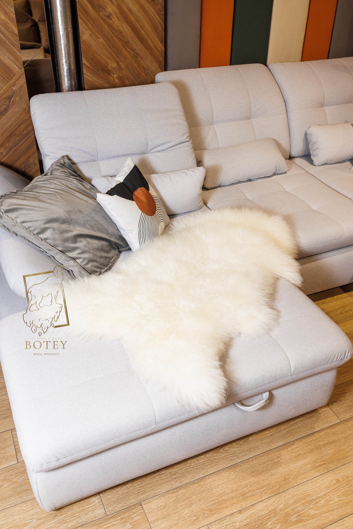 Natural White Sheepskin 110×65 cm – Soft Wool Rug & Furniture Cover