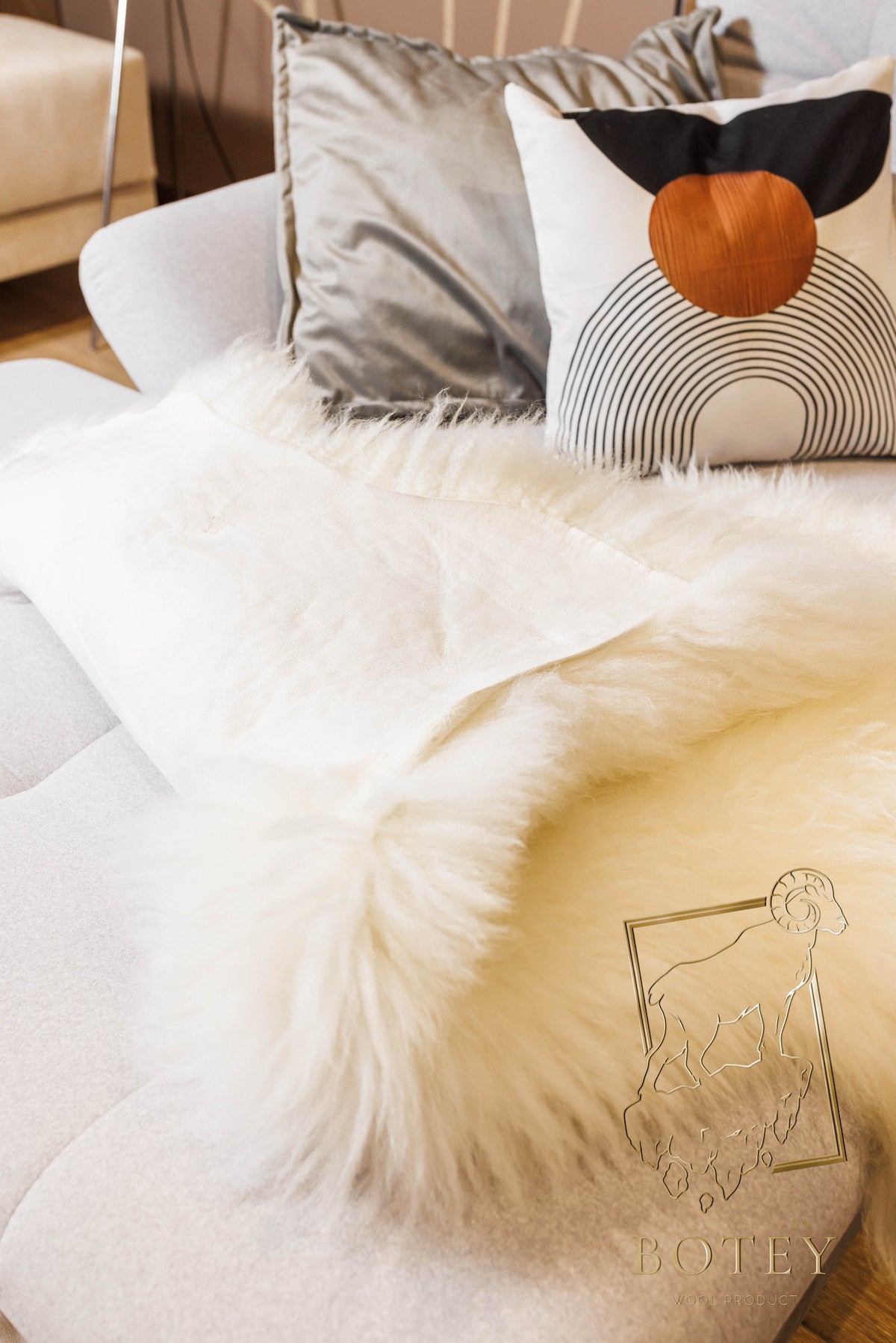 Natural White Sheepskin 110×65 cm – Soft Wool Rug & Furniture Cover