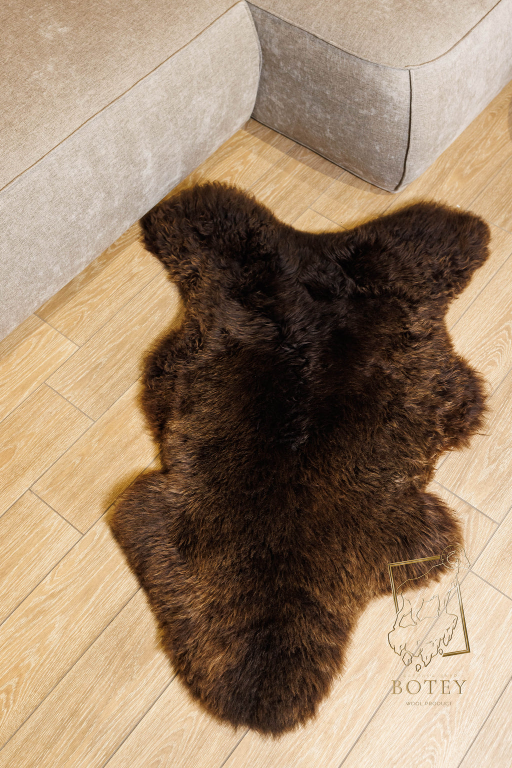 Dyed Brown Sheepskin 110×65 cm – Natural Wool Rug