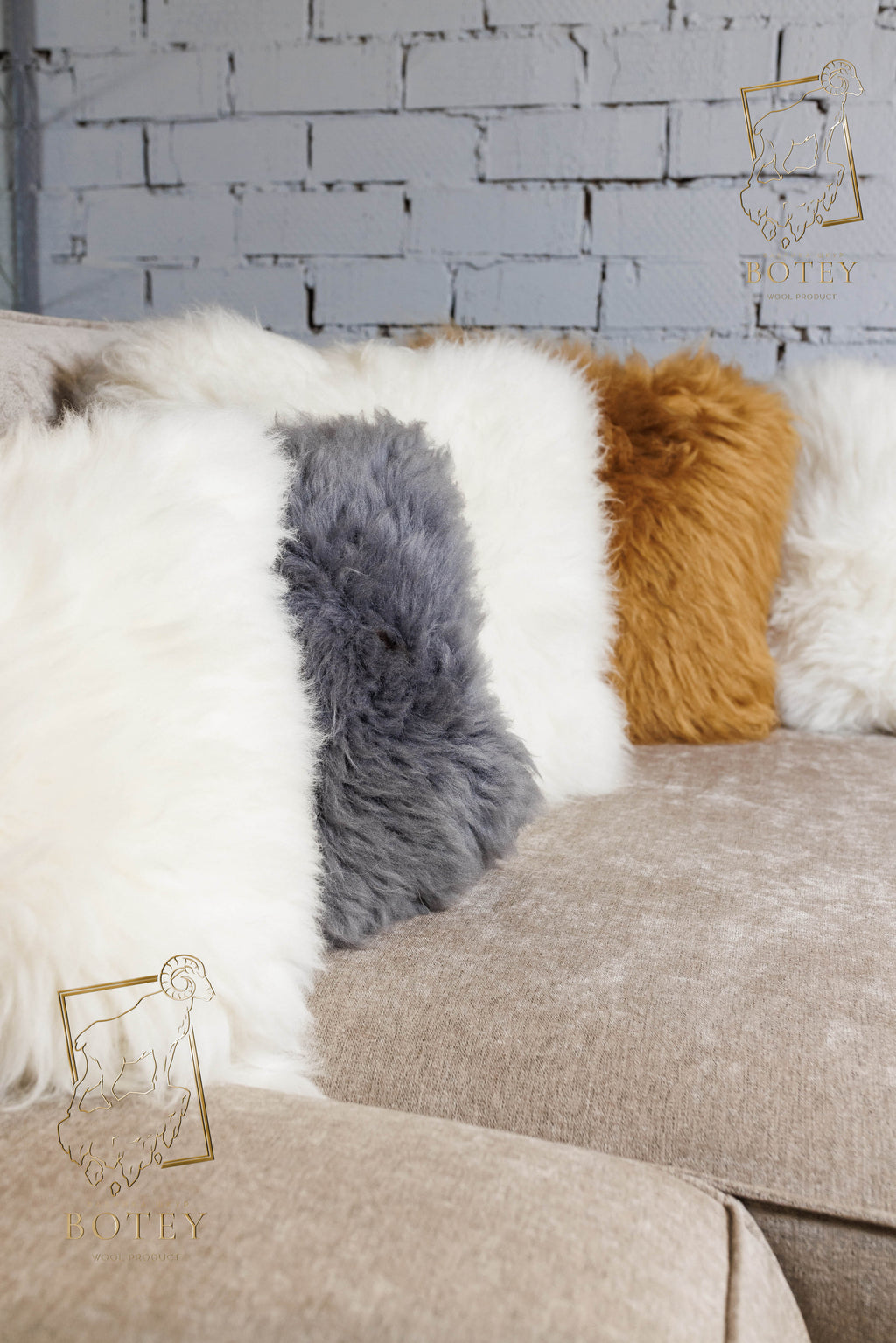 Handmade Sheepskin Grey Pillow 40×40 cm – Natural Fur Cushion