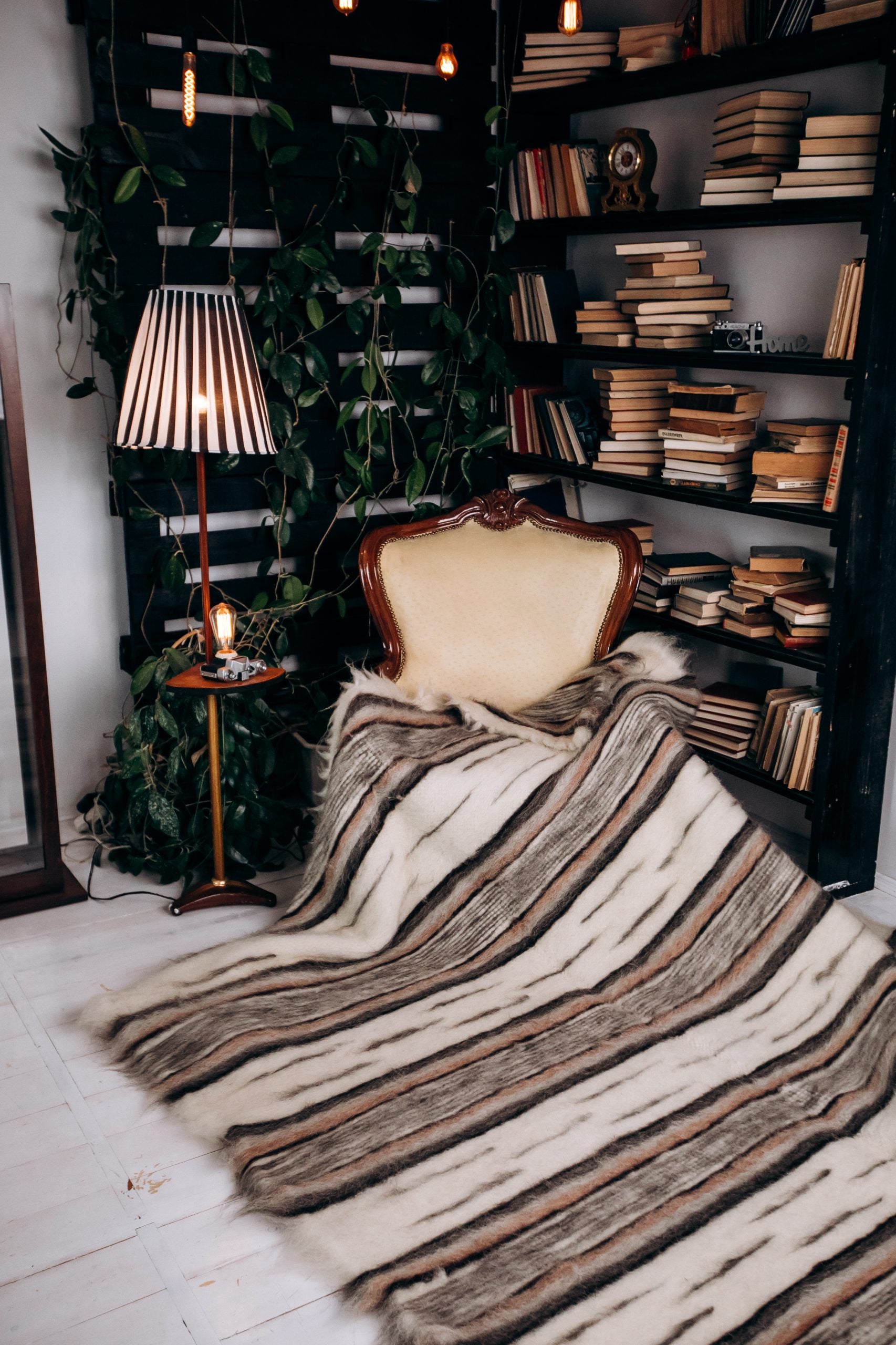 Carpathian Wool Blanket “Birch” 150×200 cm – Premium Handmade Natural Wool