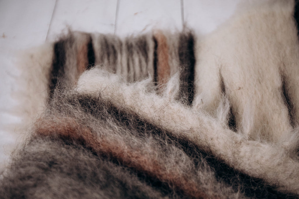 Carpathian Wool Blanket “Birch” 150×200 cm – Premium Handmade Natural Wool