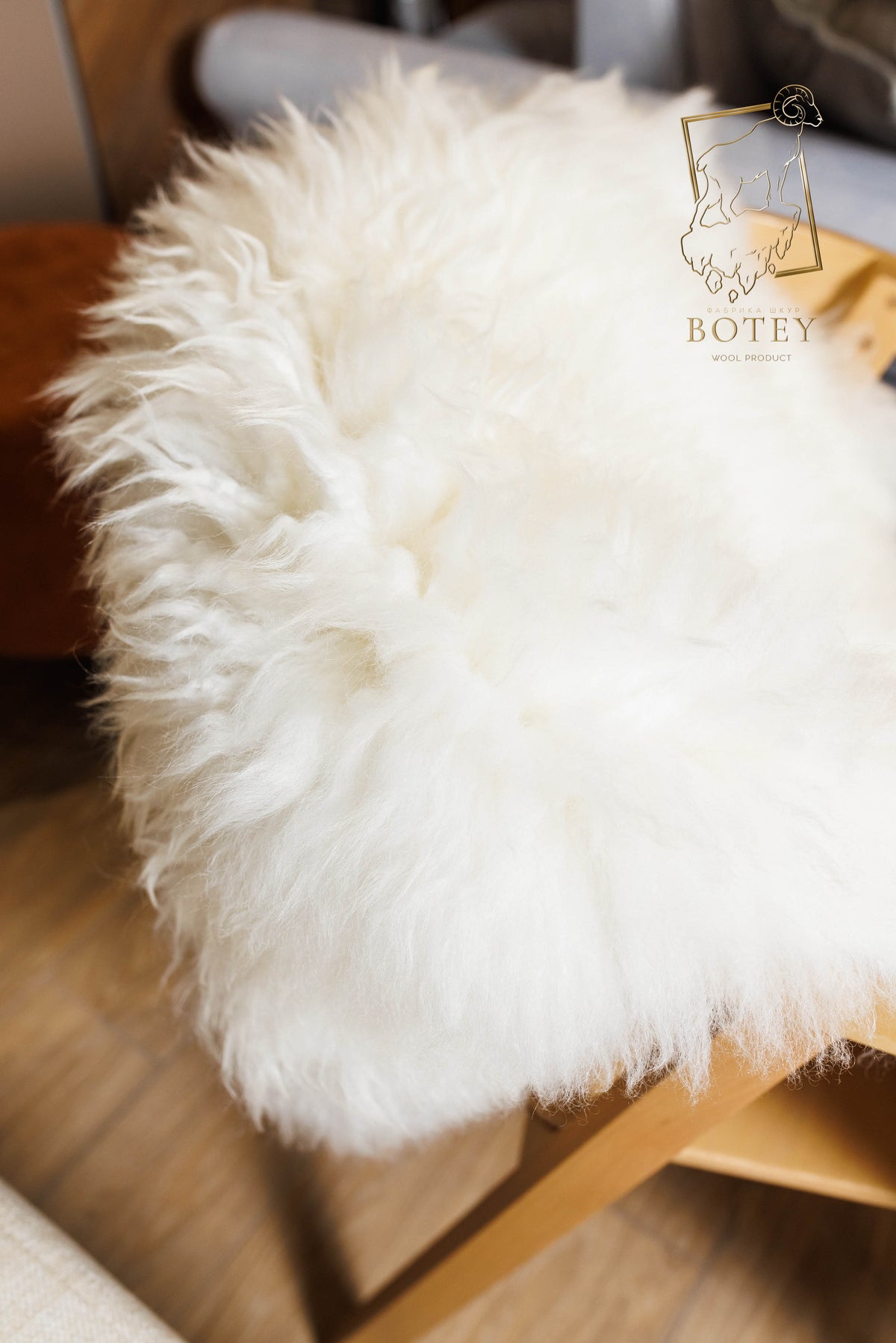 White Sheepskin Rug 100×60 cm – Natural Wool Hide