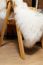 White Sheepskin Rug 100×60 cm – Natural Wool Hide