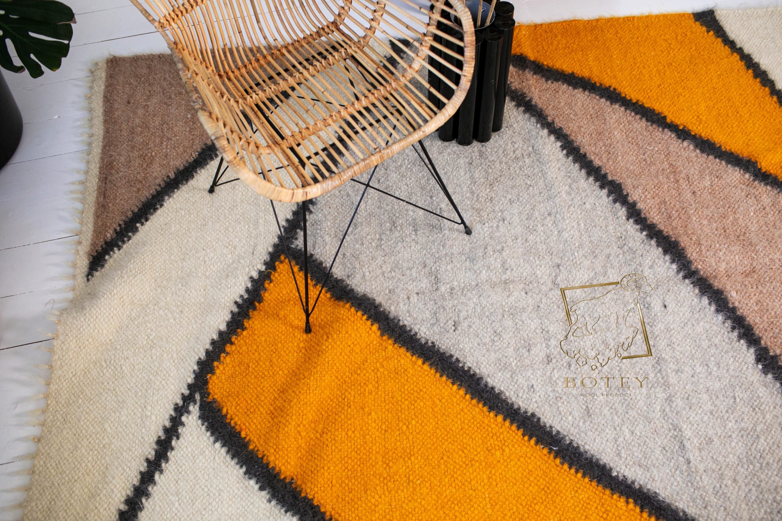 Carpathian Wool Blanket “Stained Glass” 190×220 cm – Premium Handmade Natural Wool