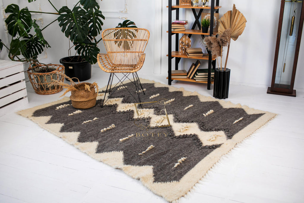 Carpathian Wool Blanket “Pearl Grey” 190×220 cm – Premium Handmade Natural Wool