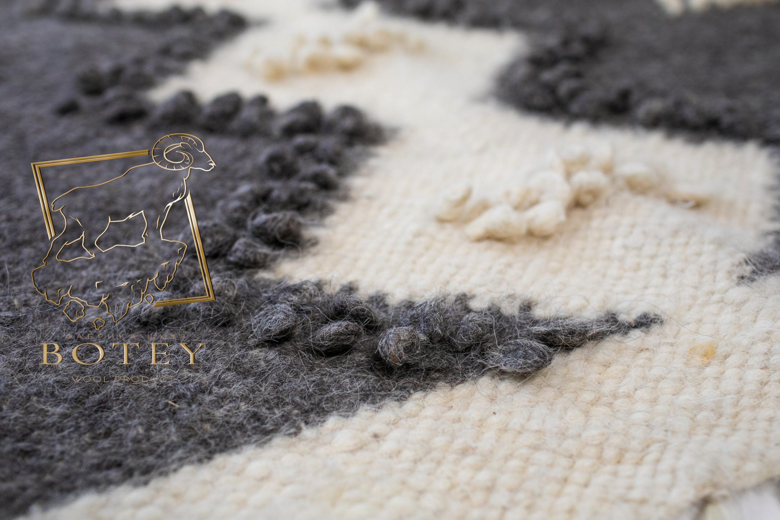 Carpathian Wool Blanket “Pearl Grey” 190×220 cm – Premium Handmade Natural Wool
