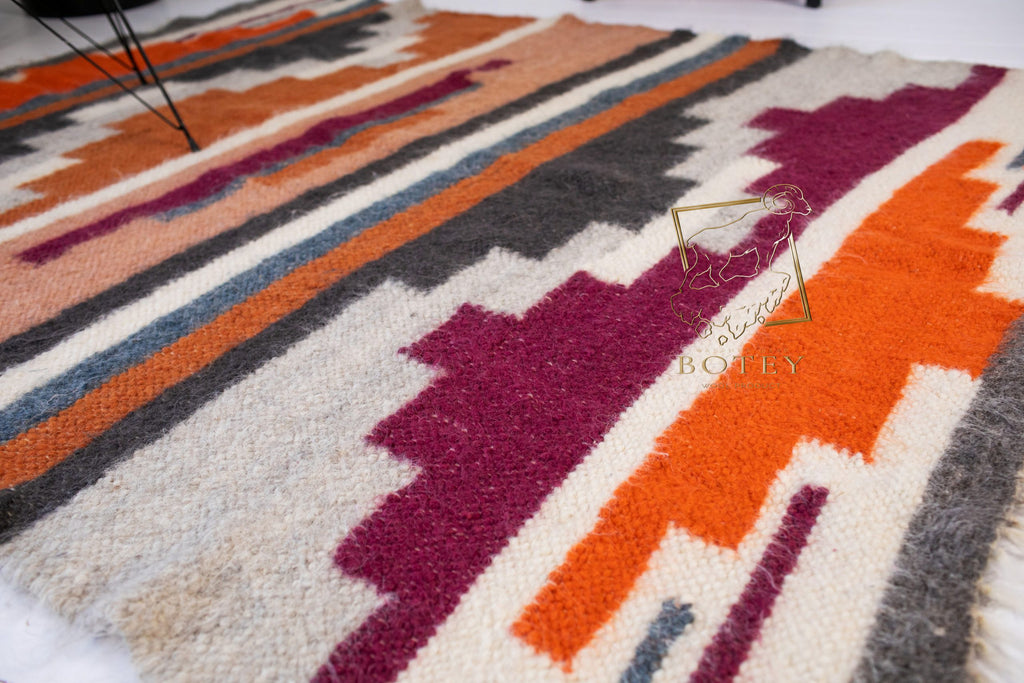 Carpathian Wool Blanket “Architecture” 190×220 cm – Premium Handmade Natural Wool