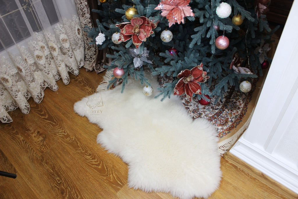 Natural White Sheepskin 110×65 cm – Soft Wool Rug & Furniture Cover