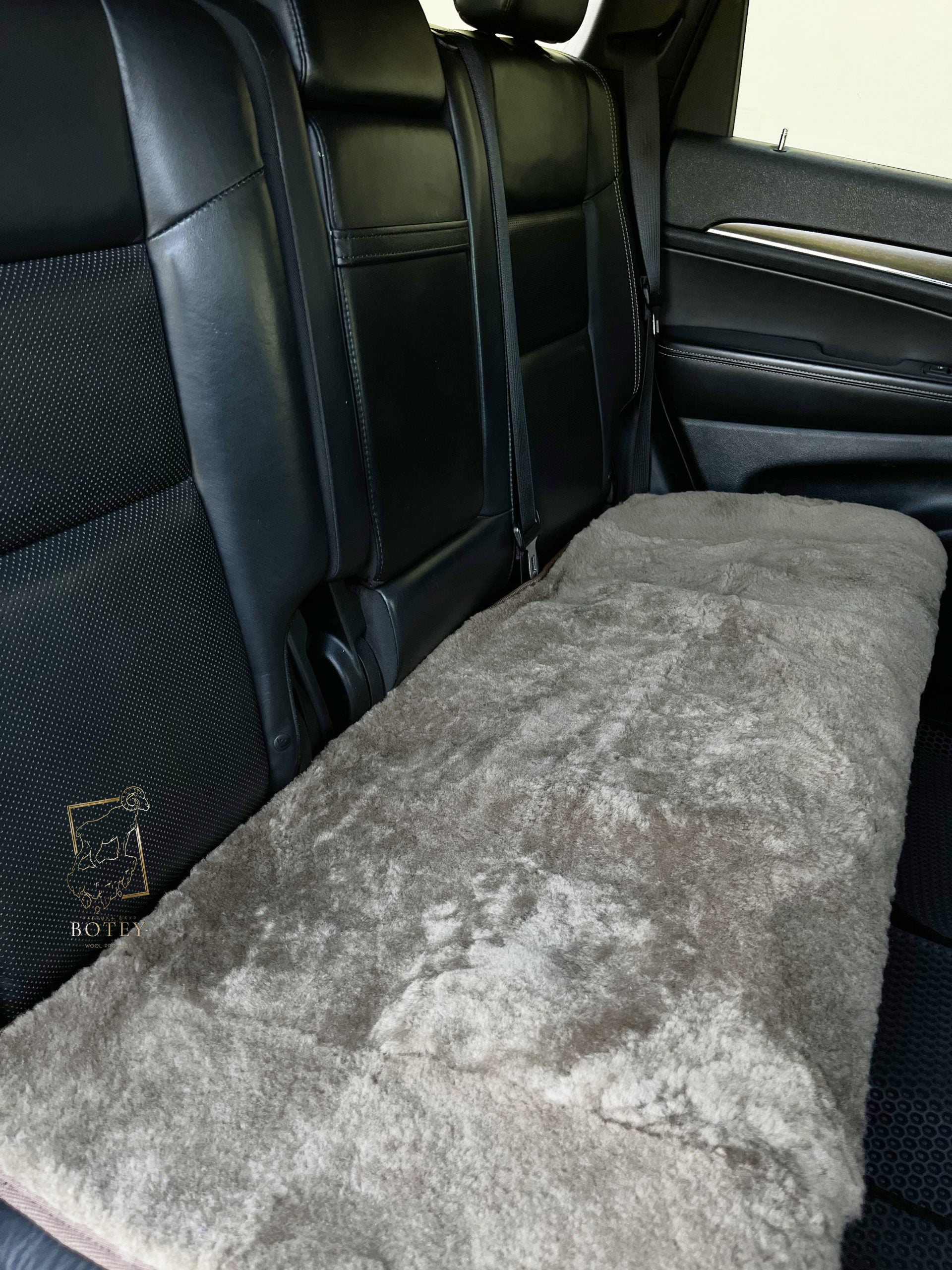 Sheepskin Rear Seat Cover Coffee (130×50 cm) – Natural Fur Universal Fit
