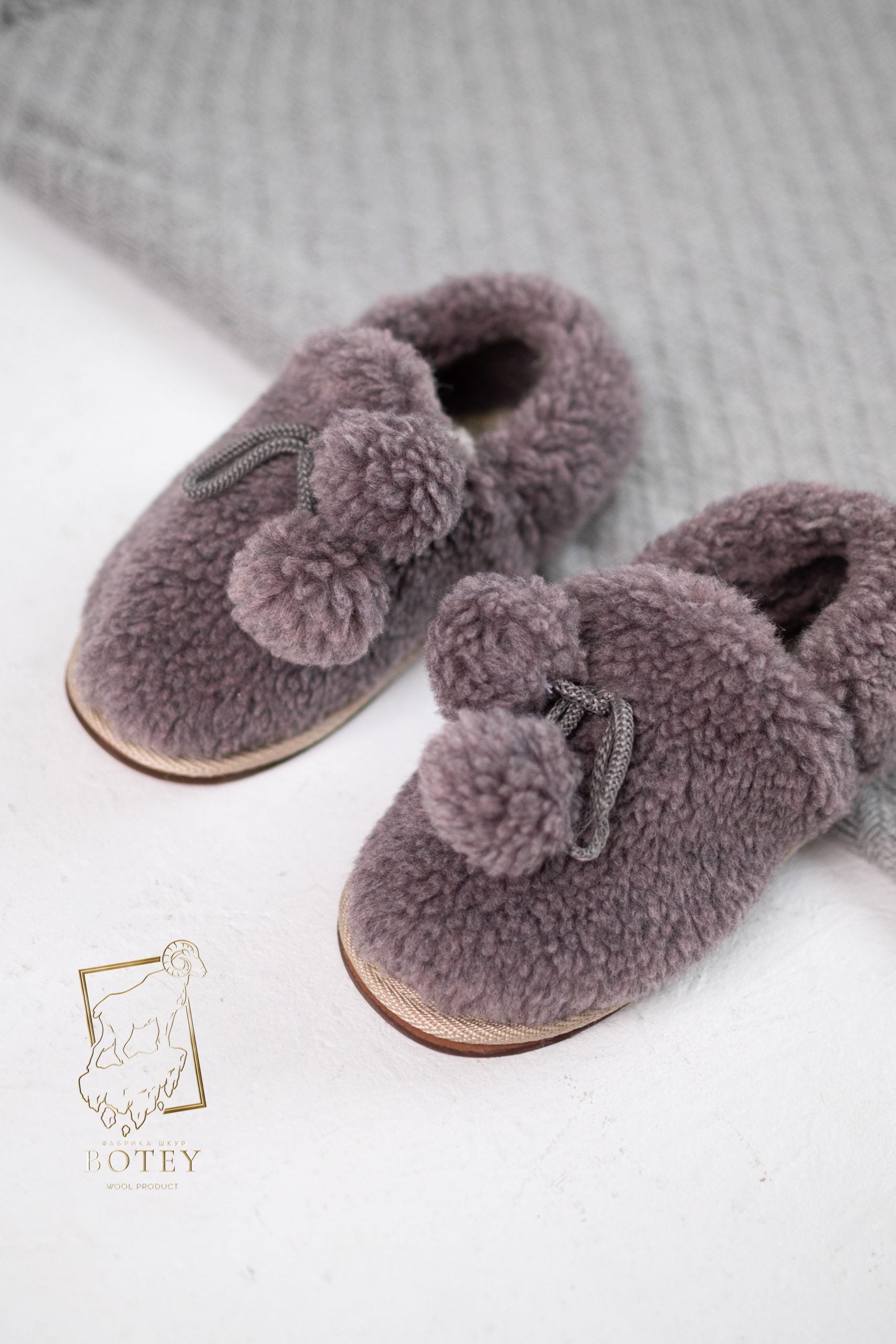 Kids Sheepskin Slippers – Soft Home & Kindergarten Shoes Purple (Sizes 25–34)