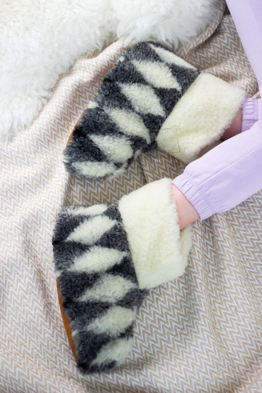 Sheepskin Slippers “Diamonds” – Warm Natural Wool Home Boots (Sizes 36–45)