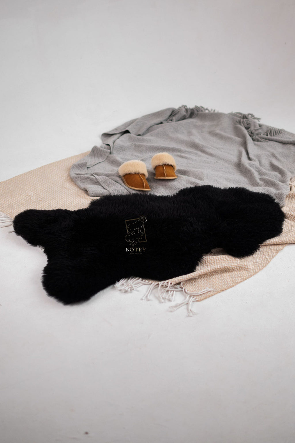 Black Sheepskin 110×65 cm – Natural Wool Rug