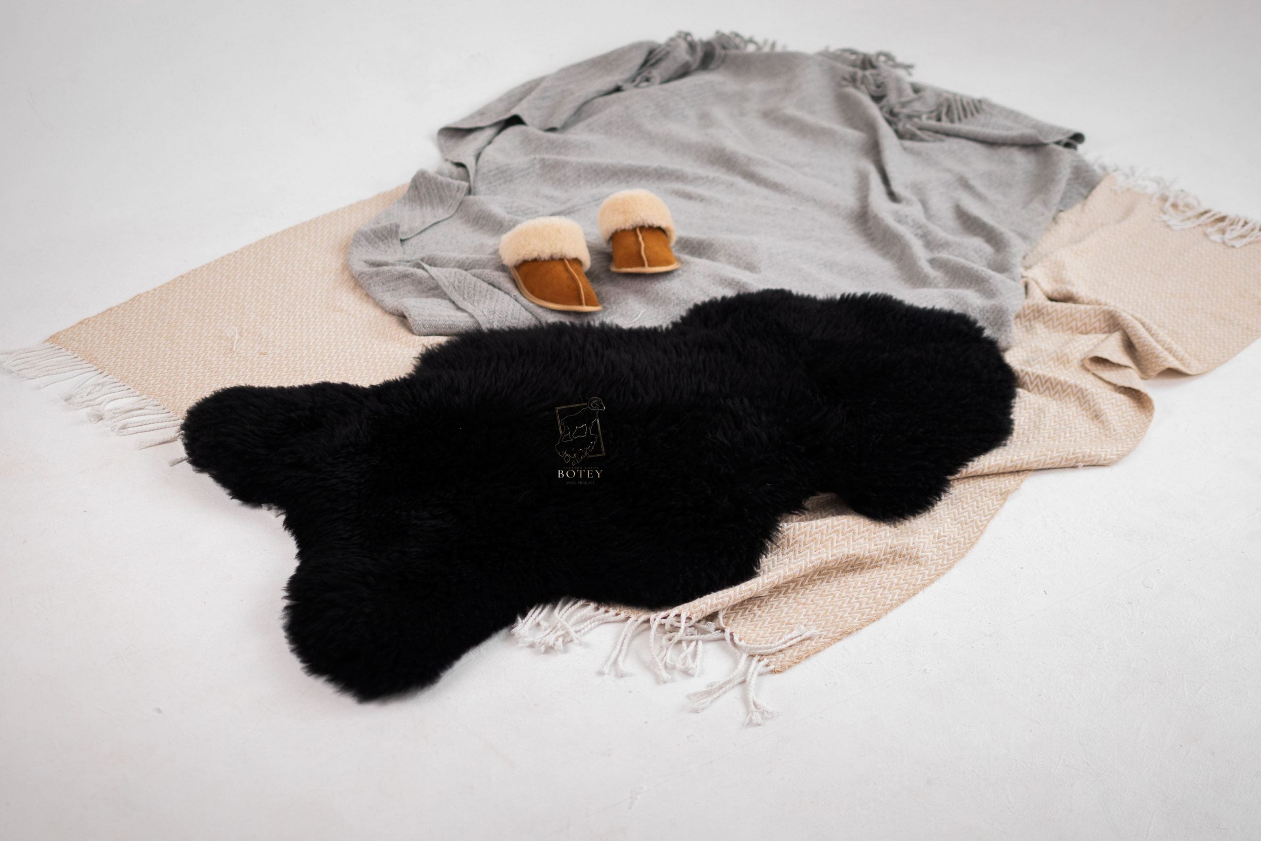 Black Sheepskin 110×65 cm – Natural Wool Rug