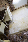 Large Rectangular Sheepskin Rug (250×180 cm) – Natural White Fur Carpet