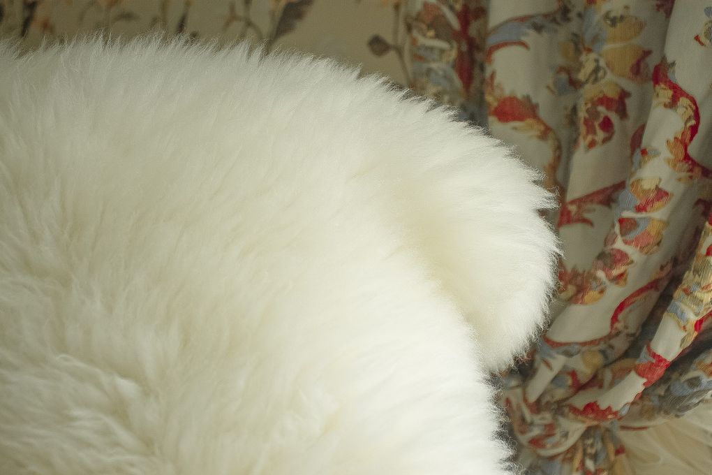 White Sheepskin Rug Medium Wool 130×75 cm – Natural Hide | BOTEY