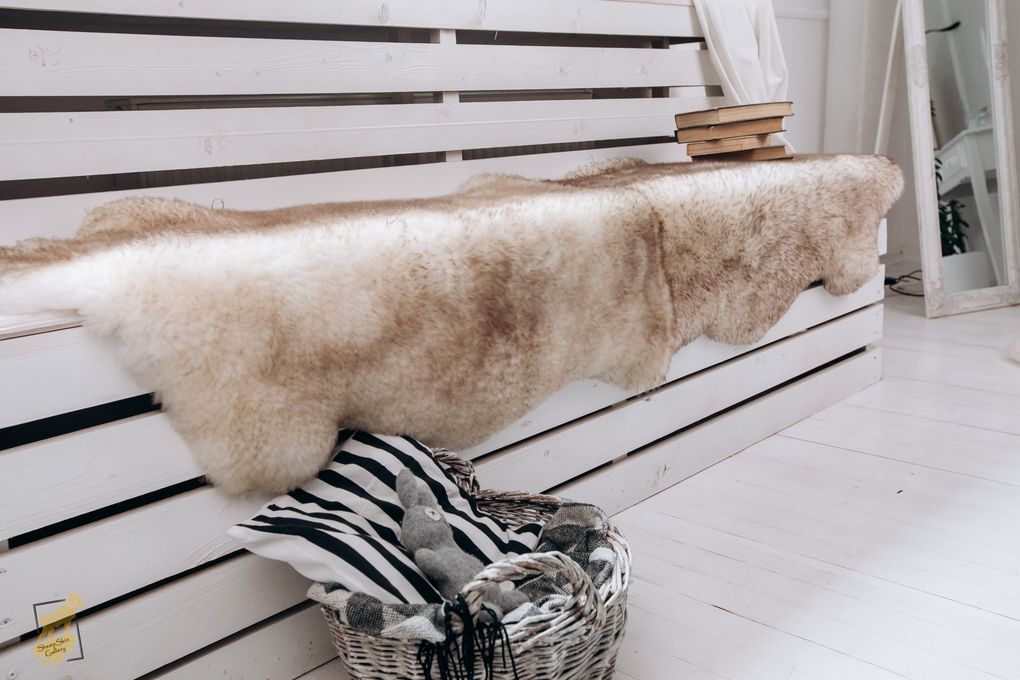 Short Wool Sheepskin Rug 2-in-1 (200×70 cm) – Coffee Fur Carpet