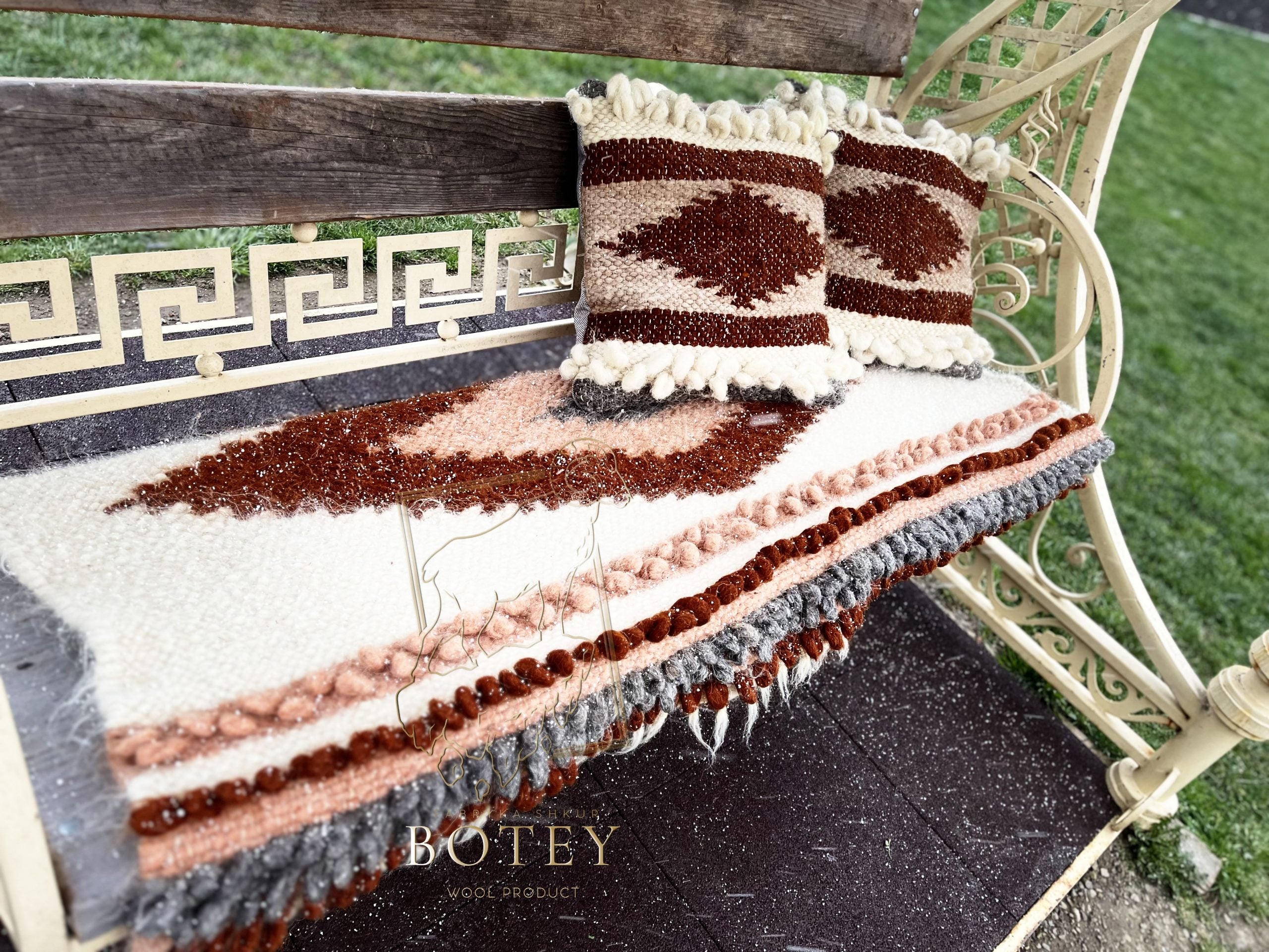 Decorative Wool Cushion “Diamond Pattern” 45×45 cm – Handmade