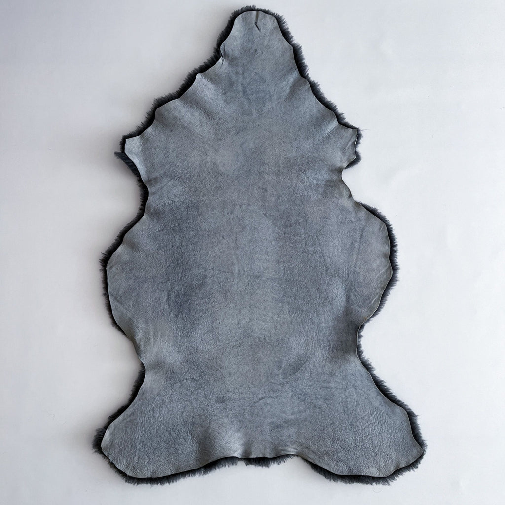 Grey Short Wool Sheepskin 110×60 cm – Natural Rug