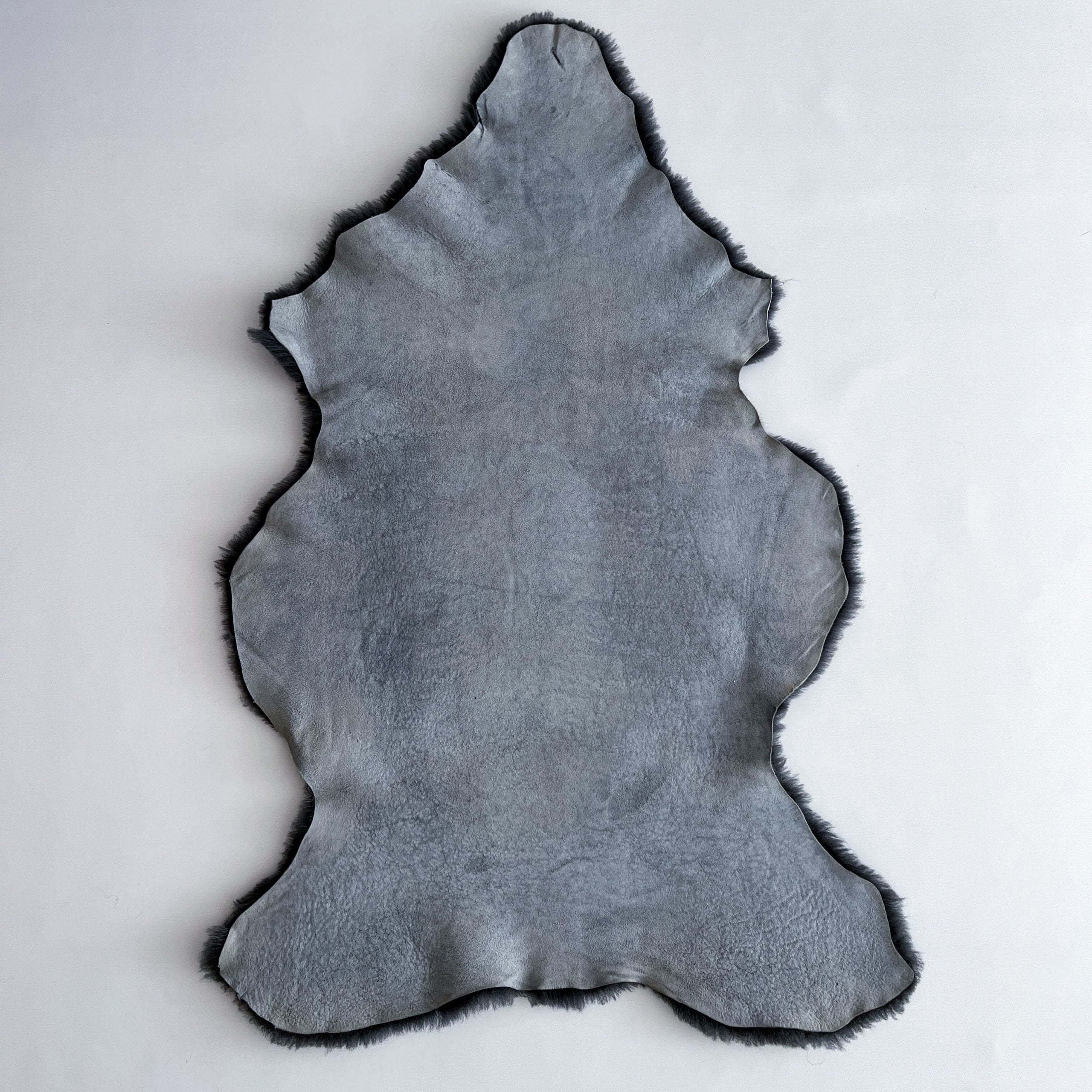 Grey Short Wool Sheepskin 110×60 cm – Natural Rug
