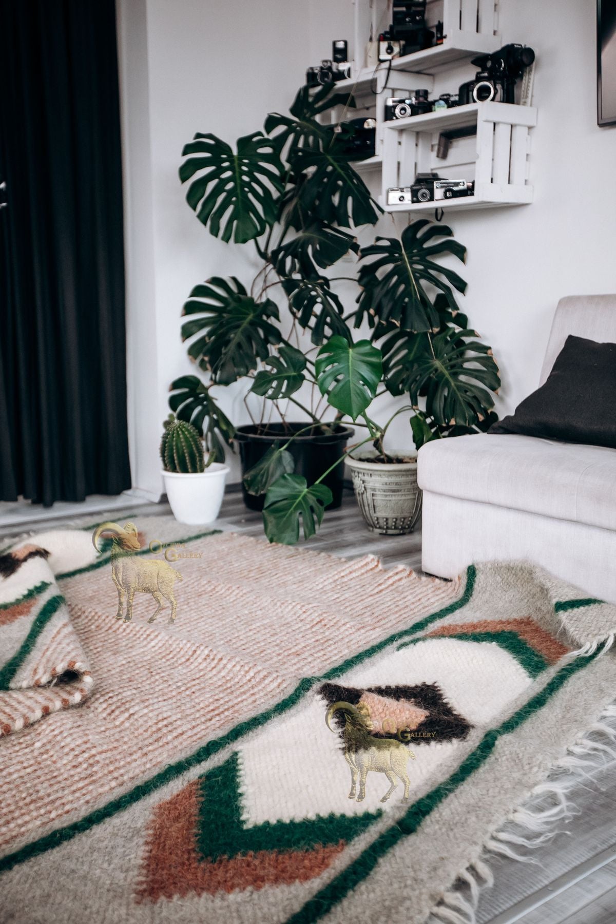 Carpathian Wool Blanket “Modern” 180×210 cm – Premium Handmade Natural Wool