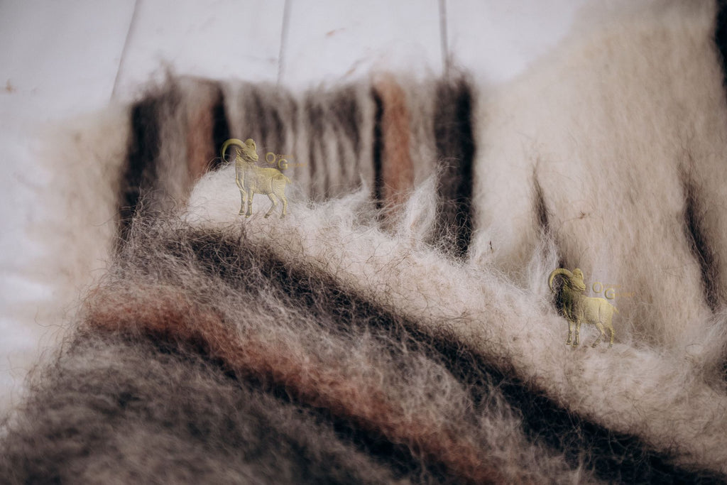 Carpathian Wool Blanket “Birch” 190×220 cm – Premium Handmade Natural Wool