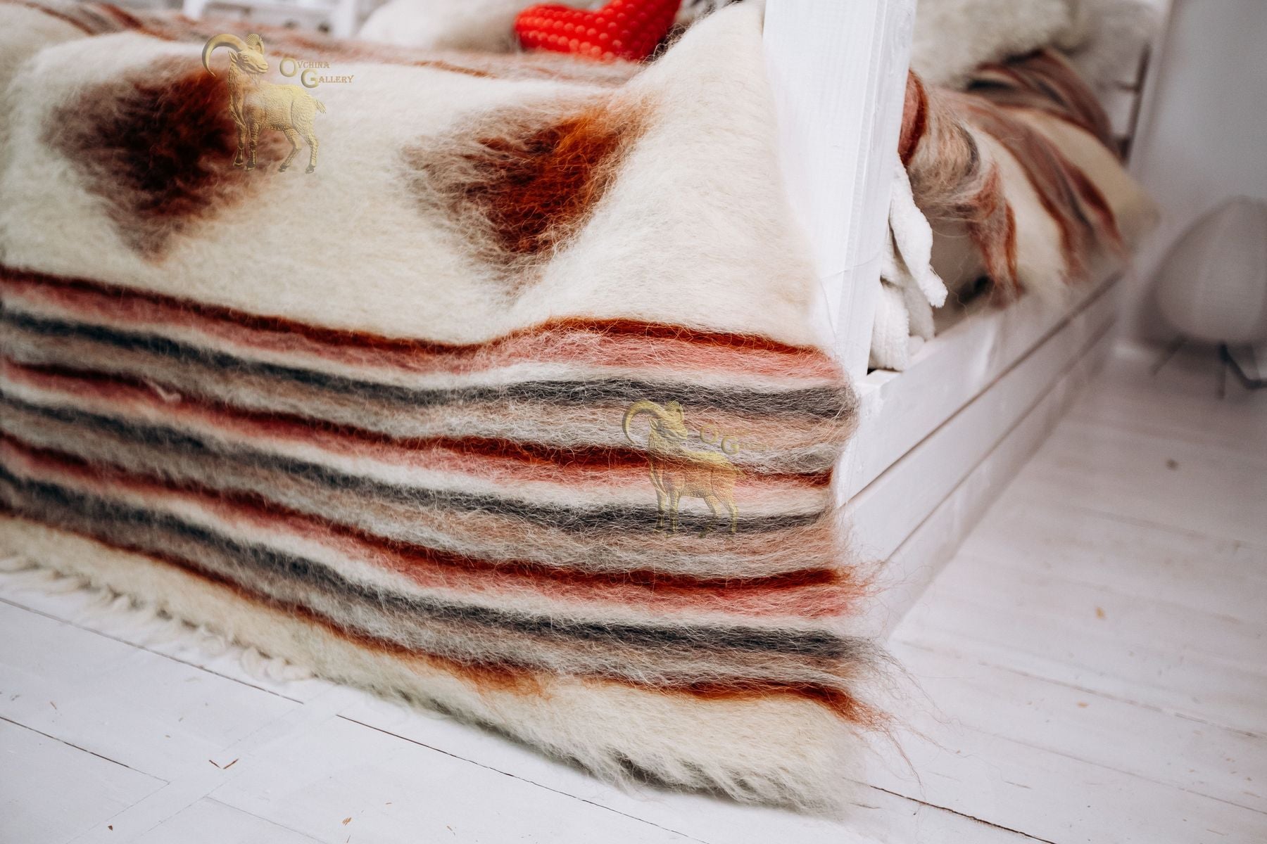 Carpathian Wool Blanket “Rose Quartz” 190×220 cm – Premium Handmade Natural Wool