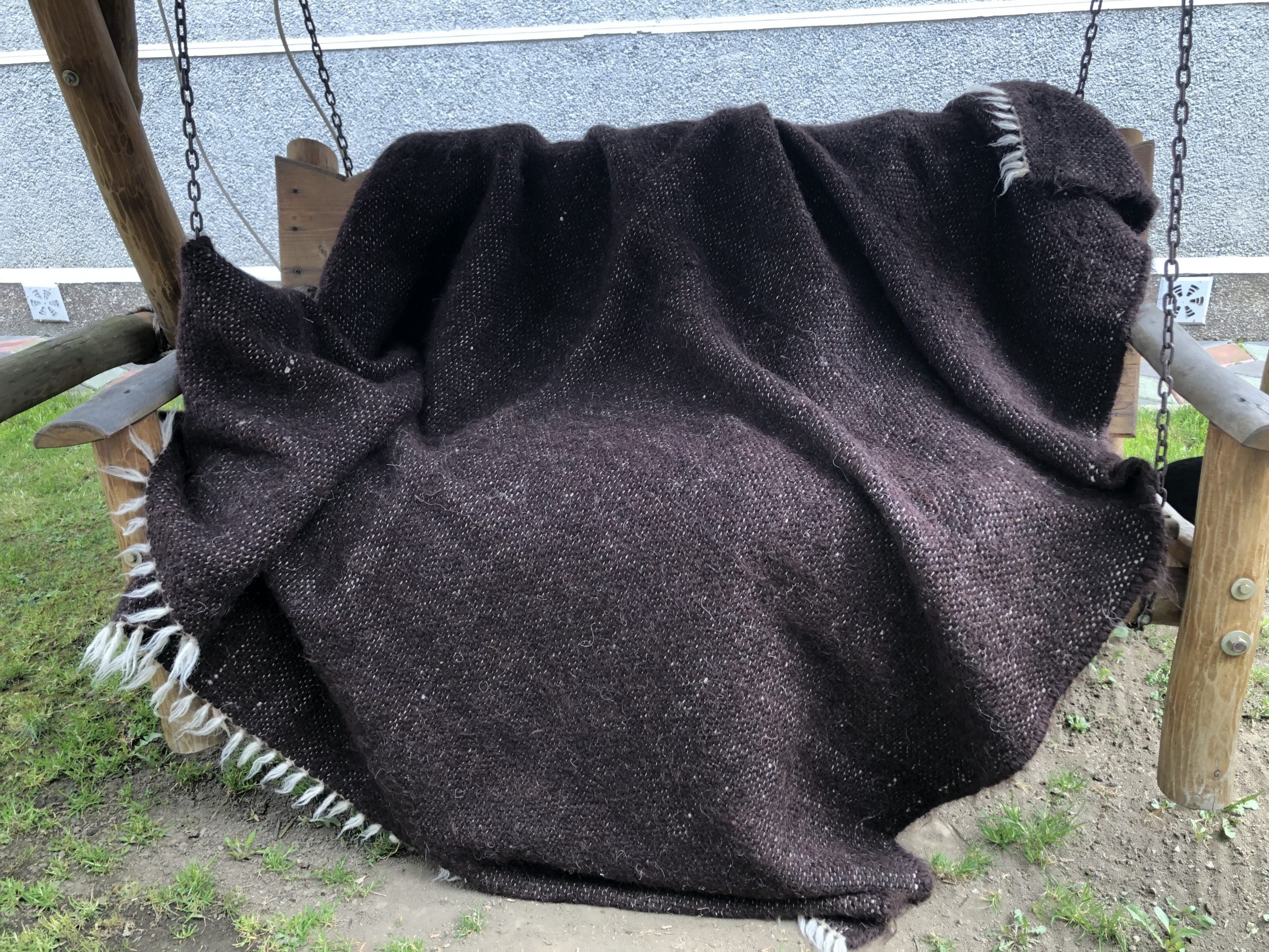 Carpathian Wool Blanket Solid Eggplant 190×220 cm – Premium Handmade Natural Wool
