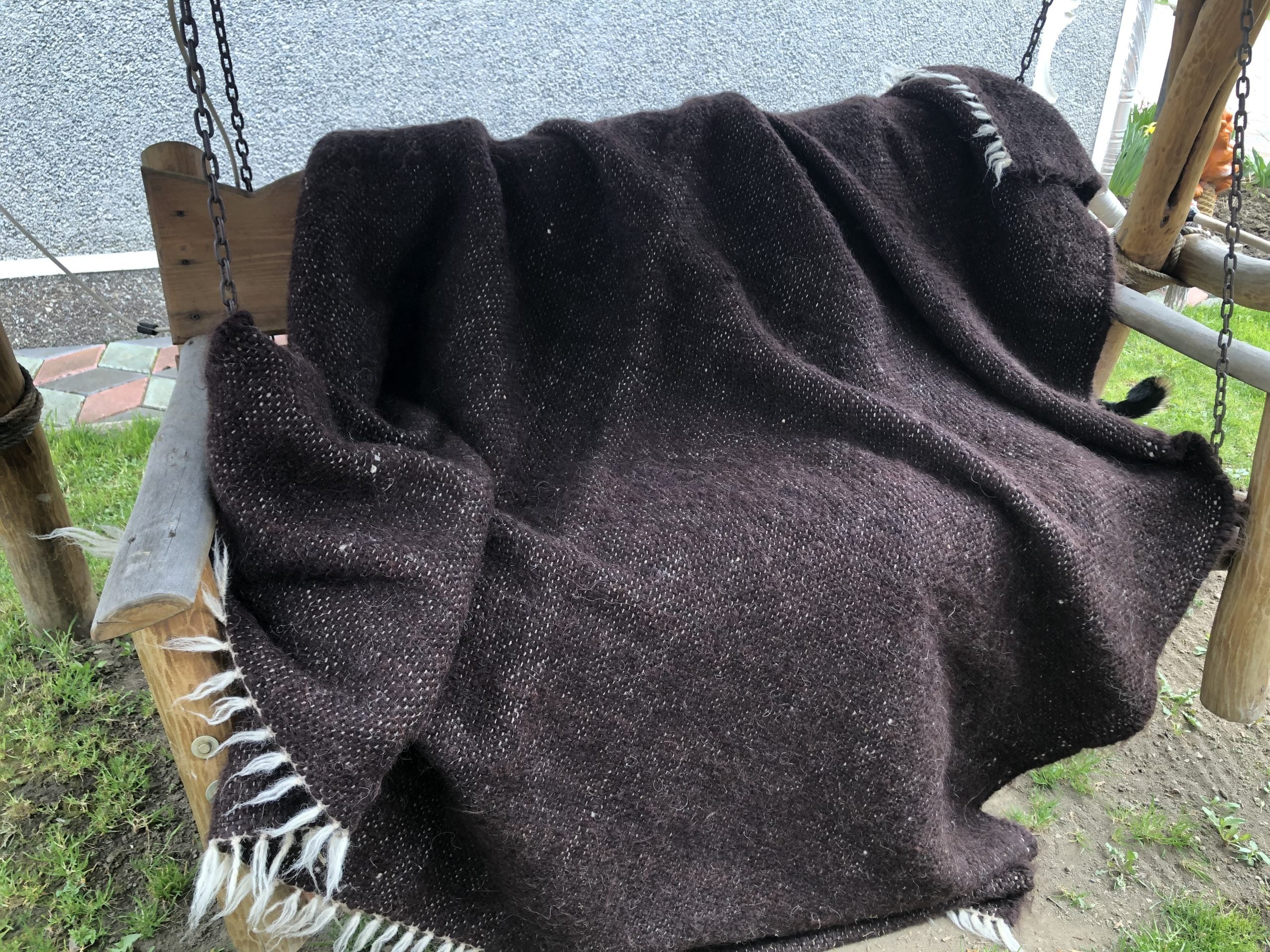 Carpathian Wool Blanket Solid Eggplant 150×210 cm – Premium Handmade Natural Wool
