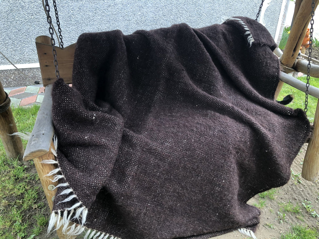 Carpathian Wool Blanket Solid Eggplant 190×220 cm – Premium Handmade Natural Wool