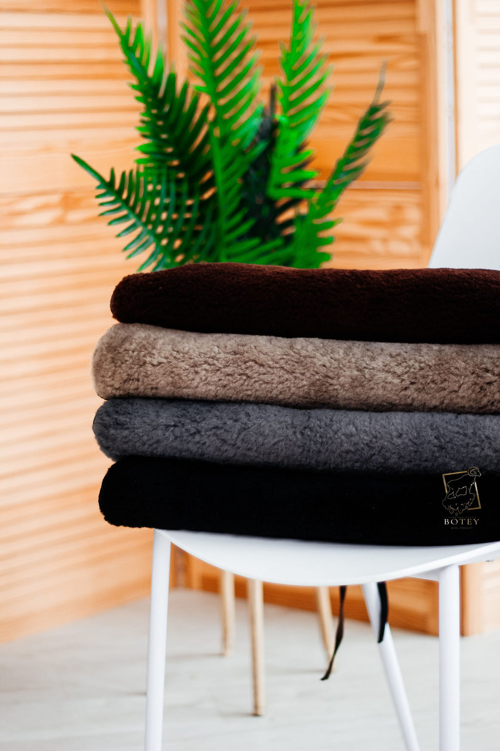 Sheepskin Rear Seat Cover Coffee (130×50 cm) – Natural Fur Universal Fit