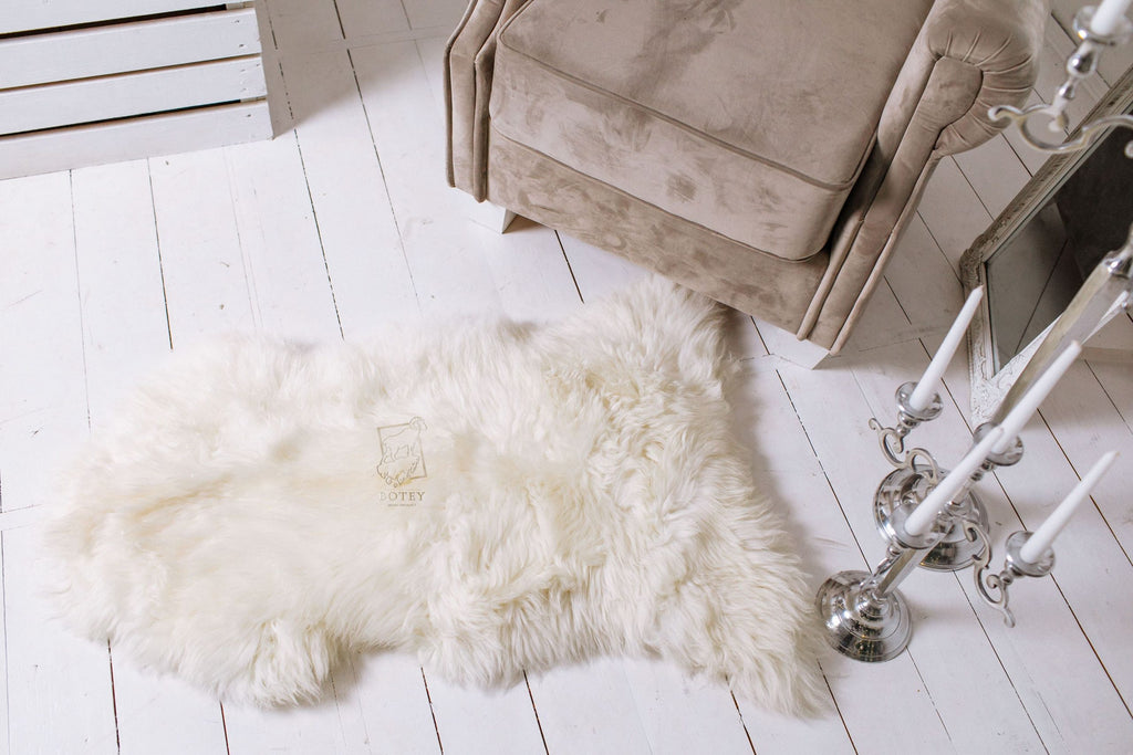 Luxury Sheepskin Rug 120×70 cm – White Long Wool Hide