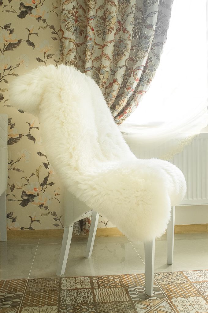 White Sheepskin Rug Medium Wool 130×75 cm – Natural Hide | BOTEY