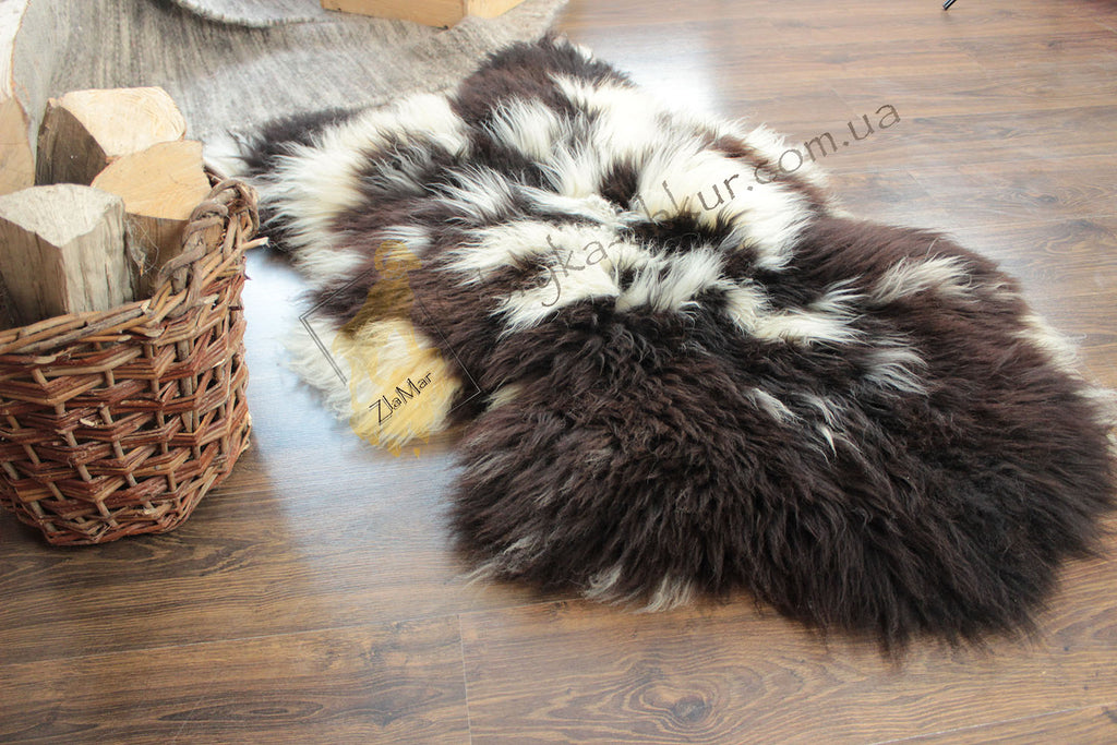 Dalmatian Style Sheepskin 110×70 cm – Spotted Natural Wool Rug