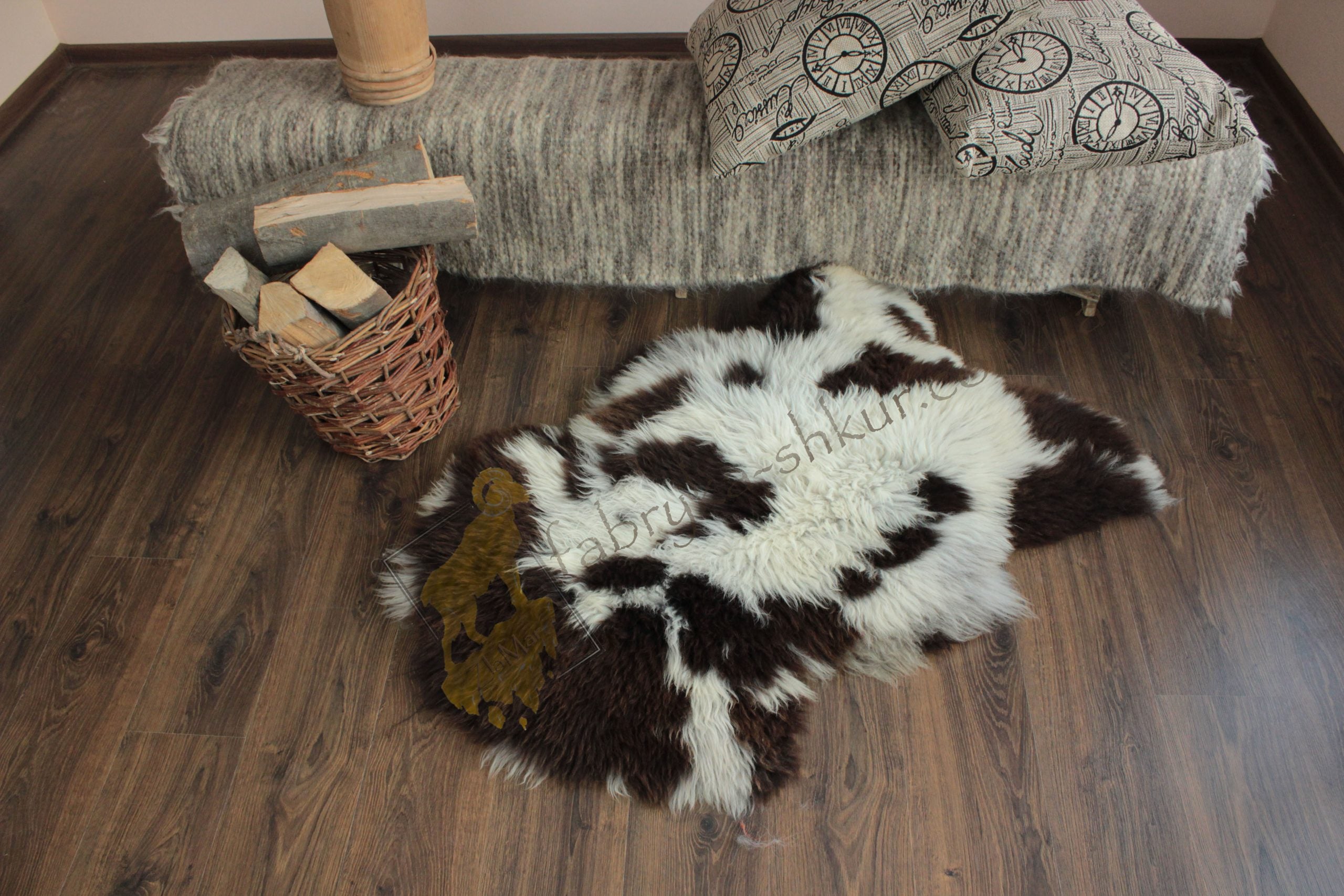 White Sheepskin with Brown Spots 110×65 cm – Natural Pattern Rug
