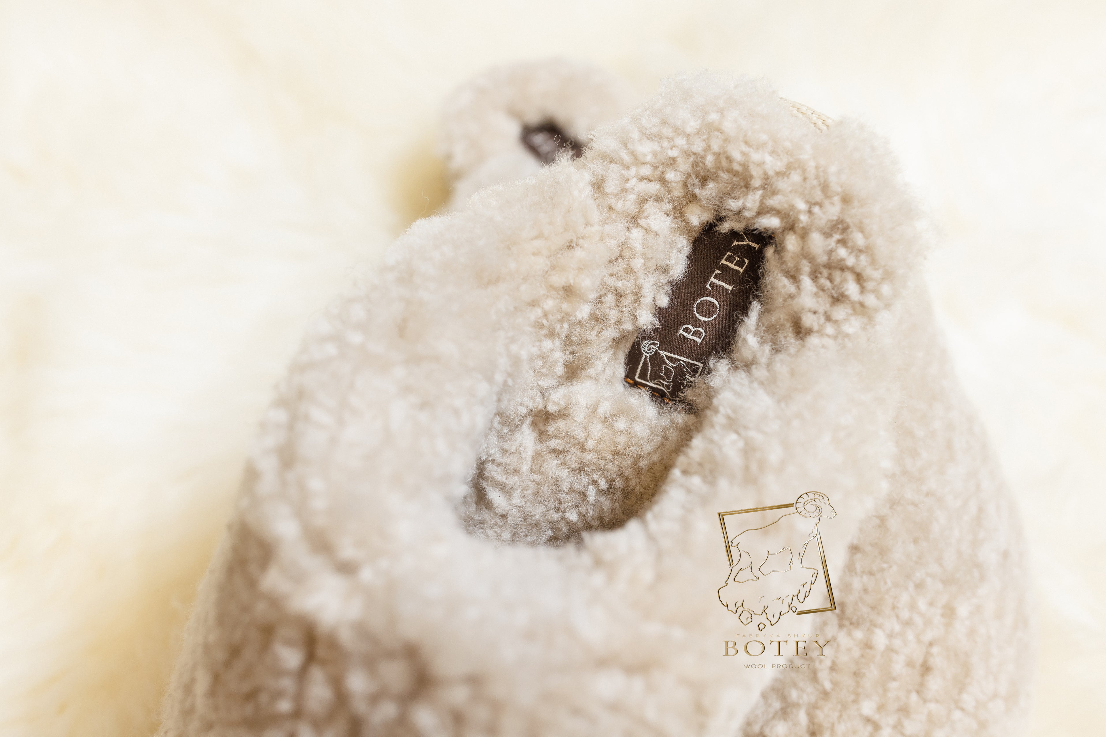 Women's Sheepskin Slippers LANA (Double-Sided Curly Sheepskin)