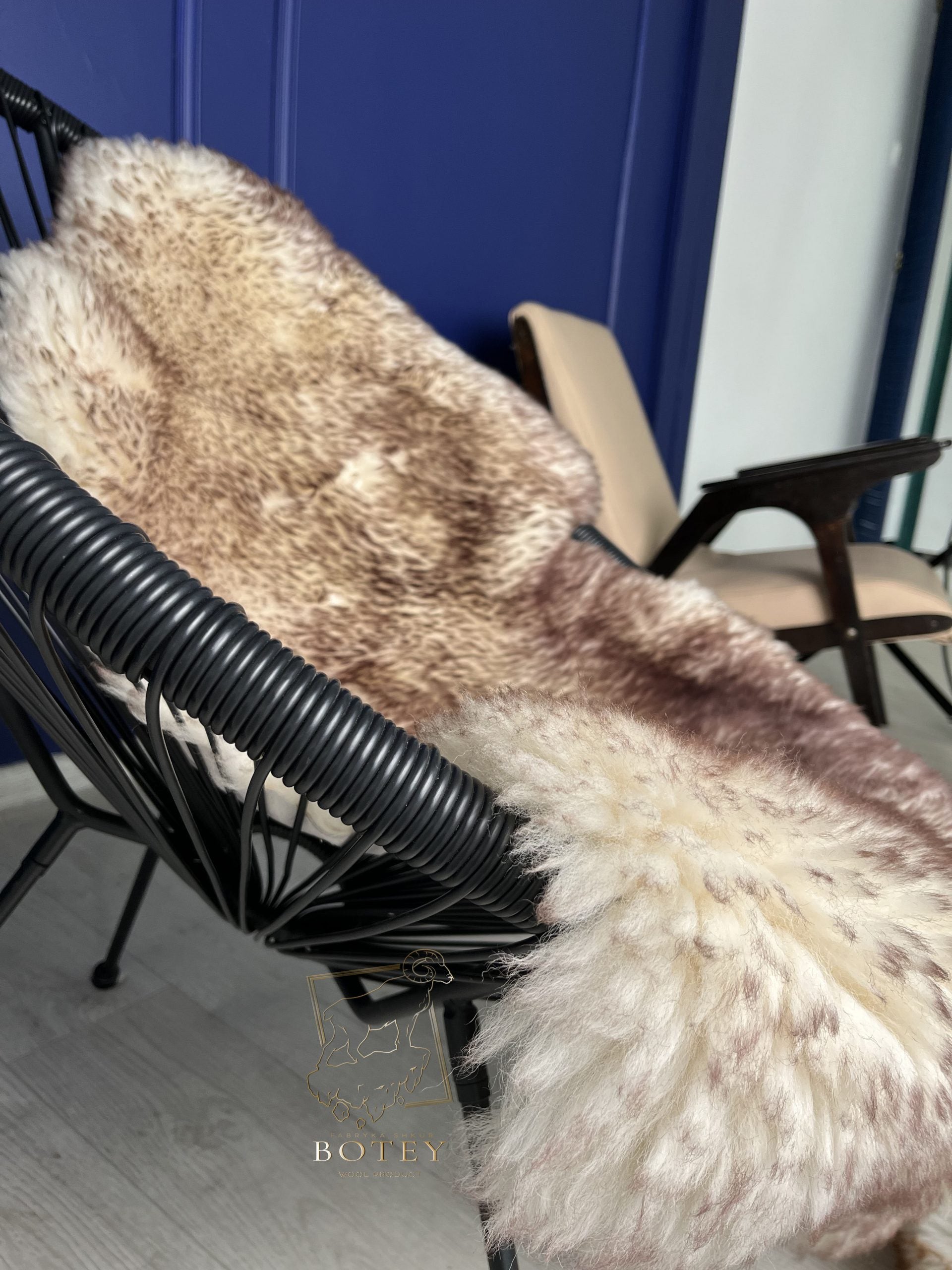 White Sheepskin with Ash-Tipped Wool 110×60 cm – Natural Rug