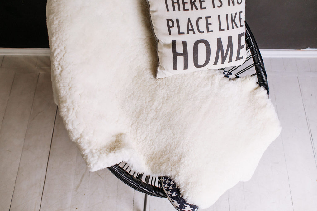 White Short Wool Sheepskin 100×60 cm – Natural Rug