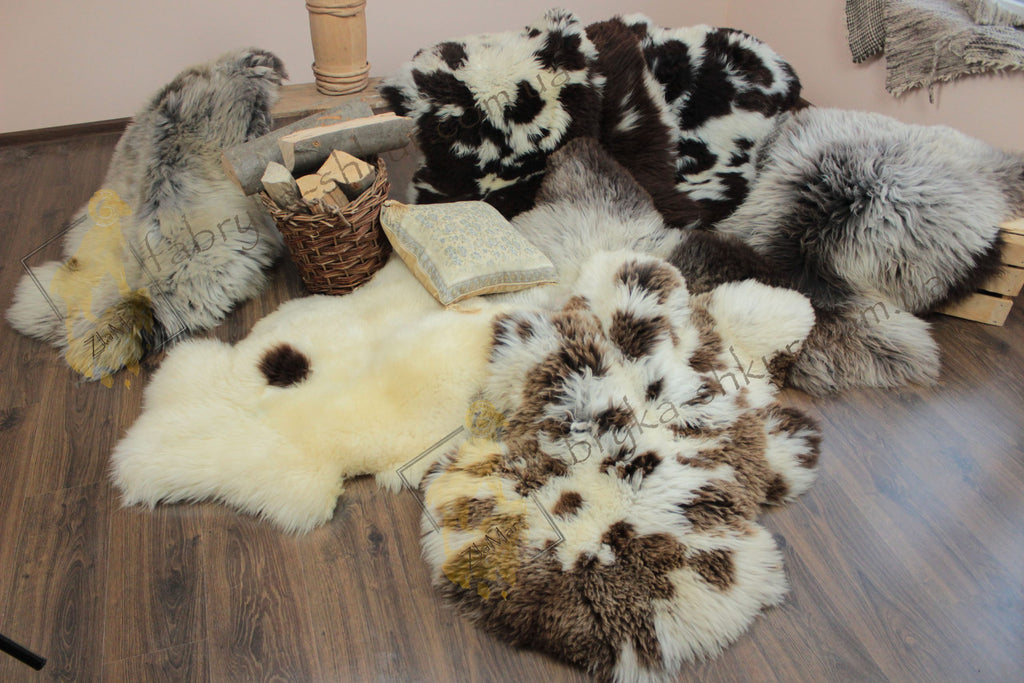 White Sheepskin with Brown Spots 110×65 cm – Natural Pattern Rug