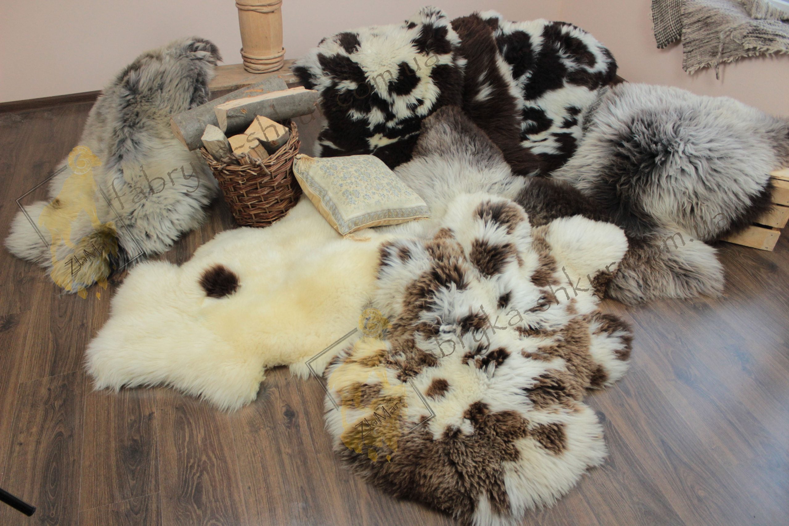 White Sheepskin with Brown Spots 110×65 cm – Natural Pattern Rug