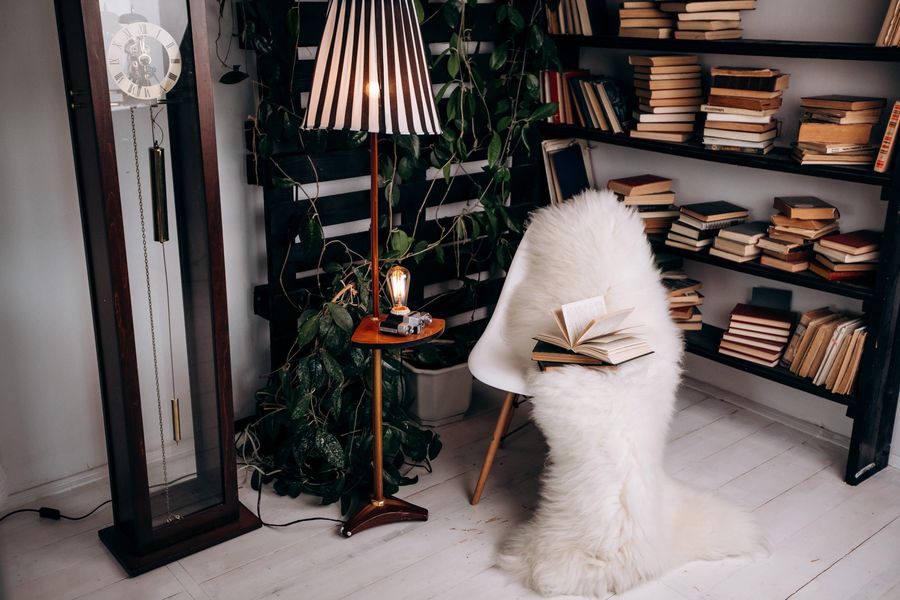 Decorative White Sheepskin 120×70 cm – Natural Wool Hide