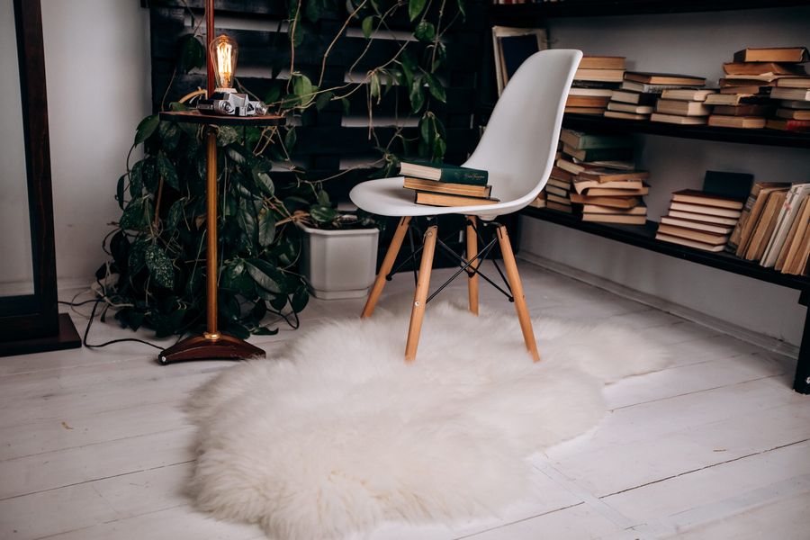 Decorative White Sheepskin 120×70 cm – Natural Wool Hide