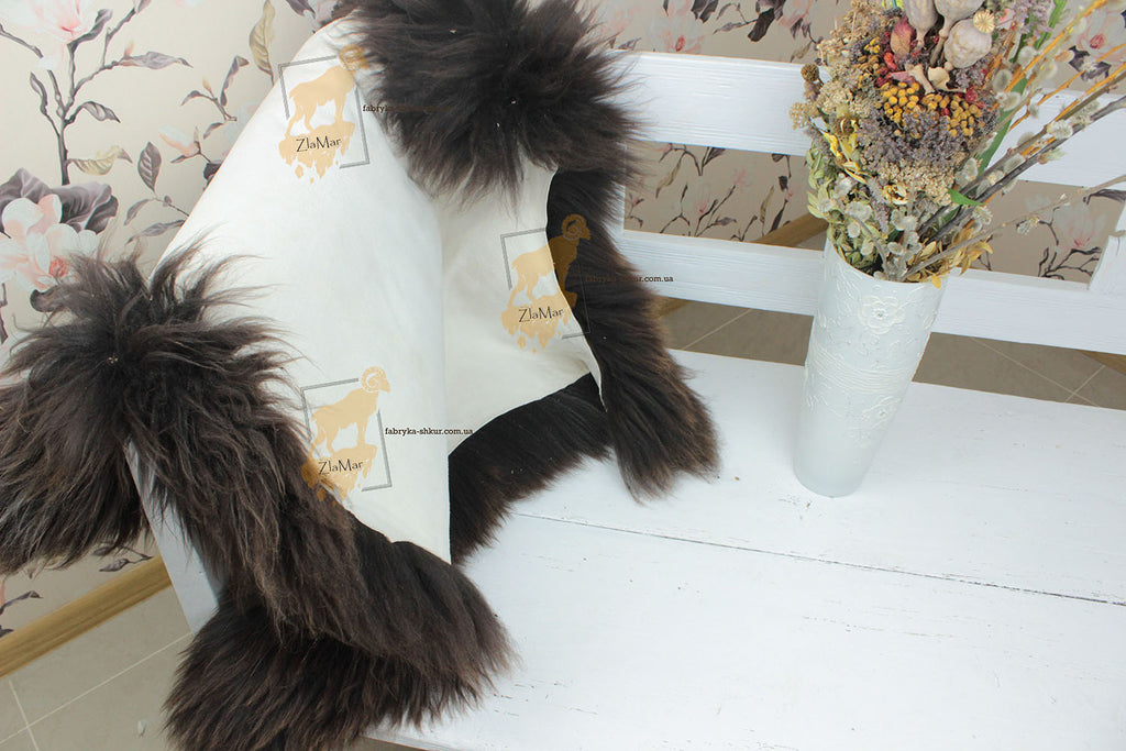 Natural Dark Brown Sheepskin 110×65 cm – Long Wool Rug
