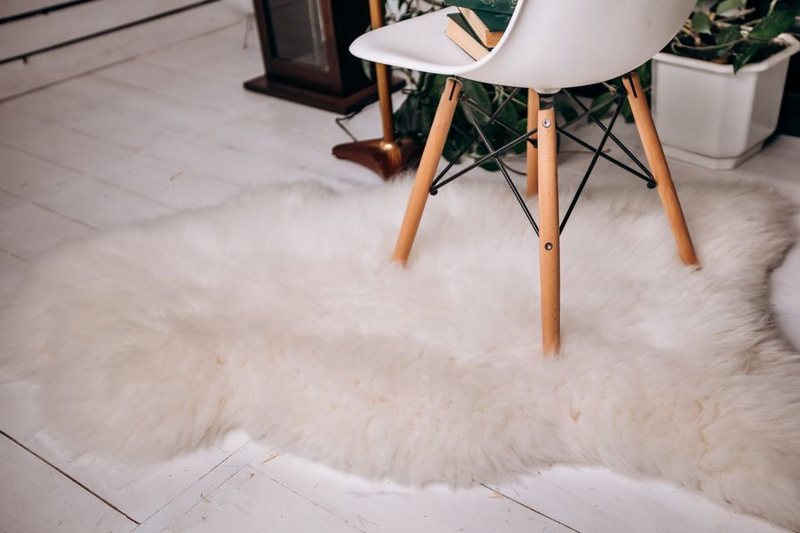 Decorative White Sheepskin 120×70 cm – Natural Wool Hide