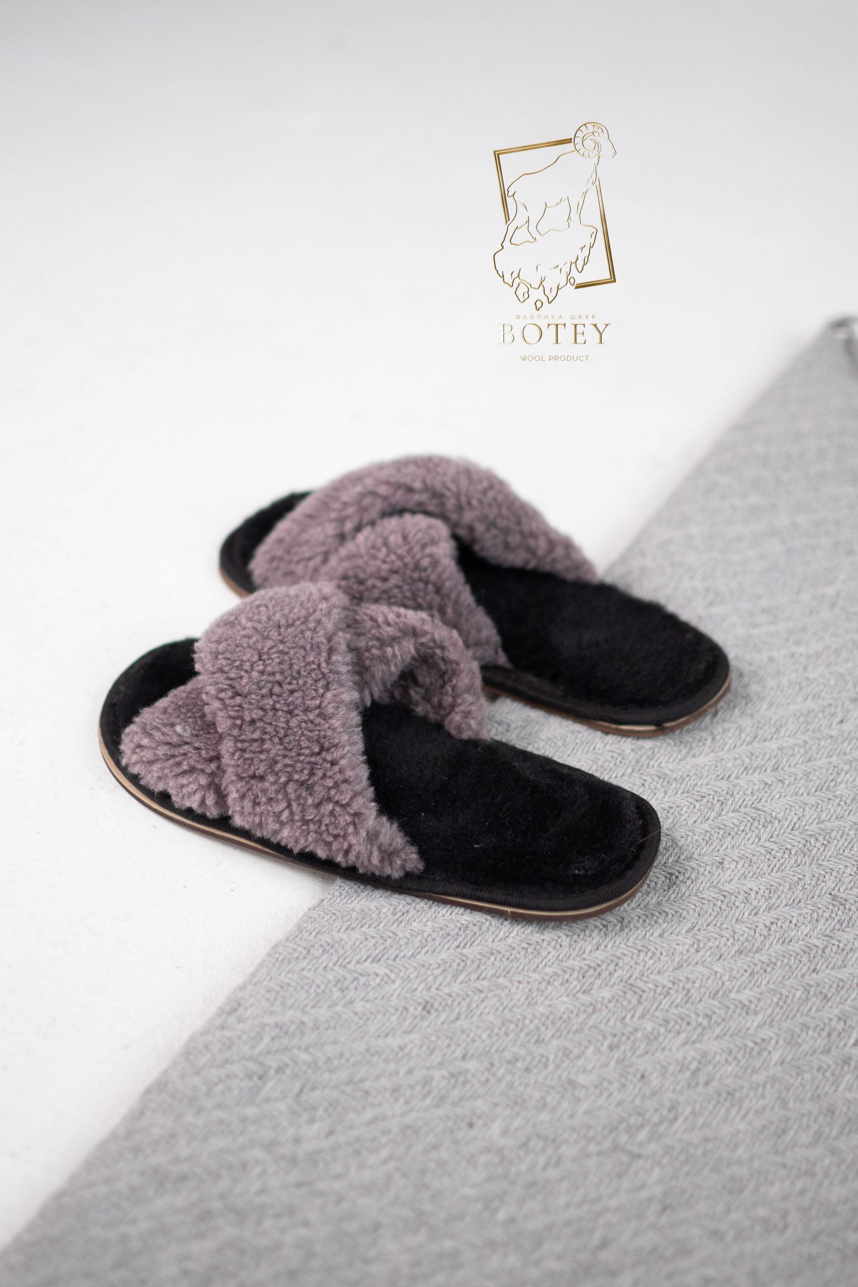 Sheepskin Fur Slippers – Soft Natural Wool Home Shoes (Sizes 36–41)