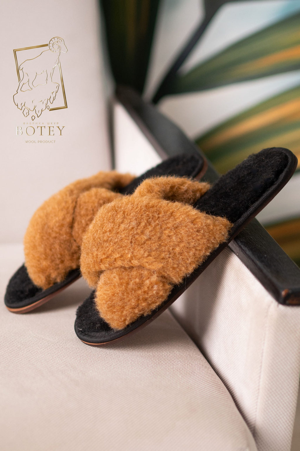 Sheepskin Fur Slippers – Soft Natural Wool Home Shoes (Sizes 36–41)